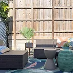 La Vie Boheme 2 - Charming Oasis W Parking